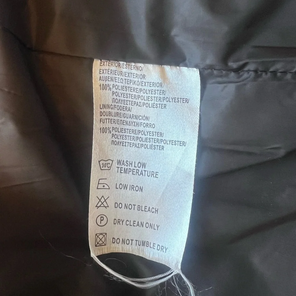 LOLA made in Italy puffer Jacket Size Small - Picture 8 of 15